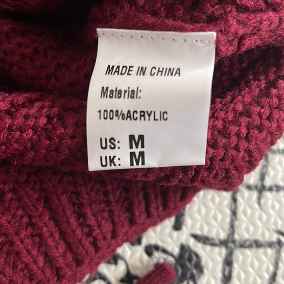 Cable Knit Crop Sweater with Lace Up Back Size Medium - Picture 8 of 11